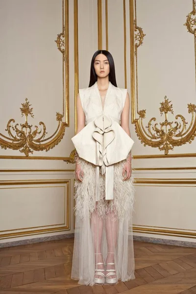 Look 17